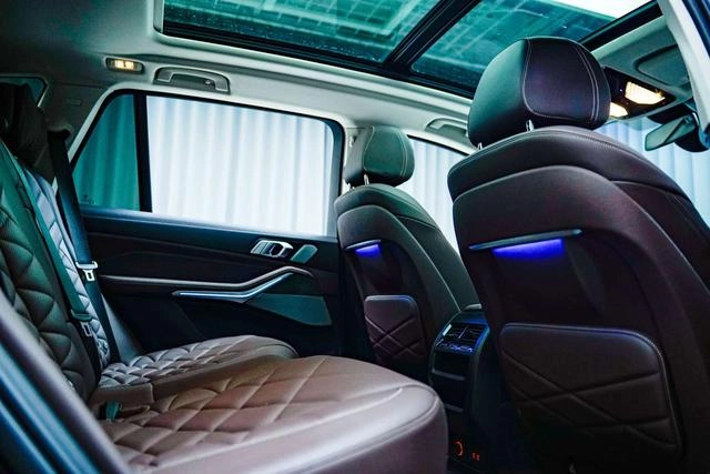 BMW X5 2022 xDrive 30Li Premium Class M Sports suit interior photo 11