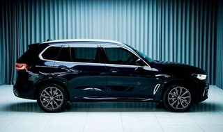 BMW X5 2022 xDrive 30Li Premium Class M Sports suit interior photo 12