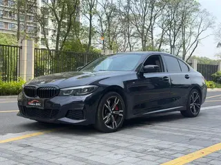 BMW 3 Series 2022 330i M Traje nocturno deportivo Yao