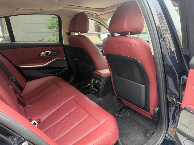 BMW 3 Series 2022 330i M Sports Night Suit exterior photo 6