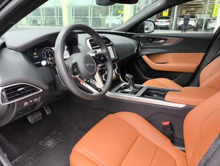 Jaguar XEL 2023 2.0T 250PS R-DYNAMIC S Enterprising Sports Edition interior photo 12 Jaguar XEL 2023 2.0T 250PS R-DYNAMIC S Enterprising Sports Edition interior photo 12