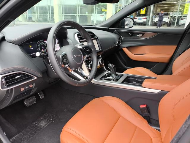 Jaguar XEL 2023 2.0T 250PS R-DYNAMIC S Enterprising Sports Edition interior photo 12 Jaguar XEL 2023 2.0T 250PS R-DYNAMIC S Enterprising Sports Edition interior photo 12