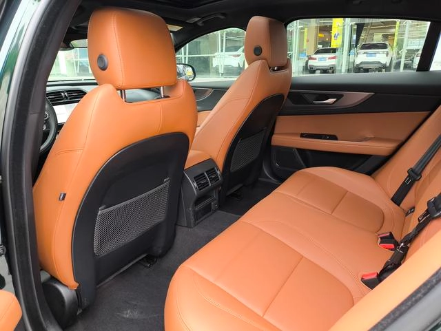 Jaguar XEL 2023 2.0T 250PS R-DYNAMIC S Enterprising Sports Edition interior photo 17 Jaguar XEL 2023 2.0T 250PS R-DYNAMIC S Enterprising Sports Edition interior photo 17