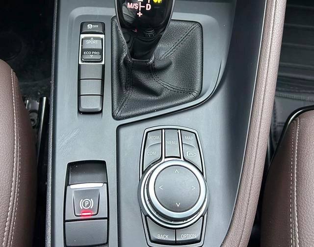 BMW X1 2022 sDrive20Li Fashionable interior photo 11