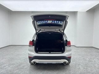 BMW X1 2022 sDrive20Li Fashionable interior photo 13