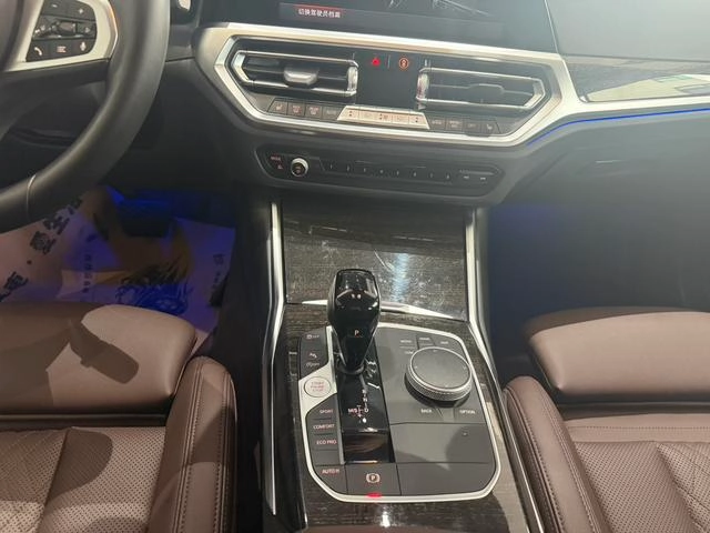 BMW 3 Series 2022 325Li M Sports suit exterior photo 7