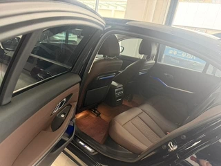 BMW 3 Series 2022 325Li M Sports suit interior photo 10