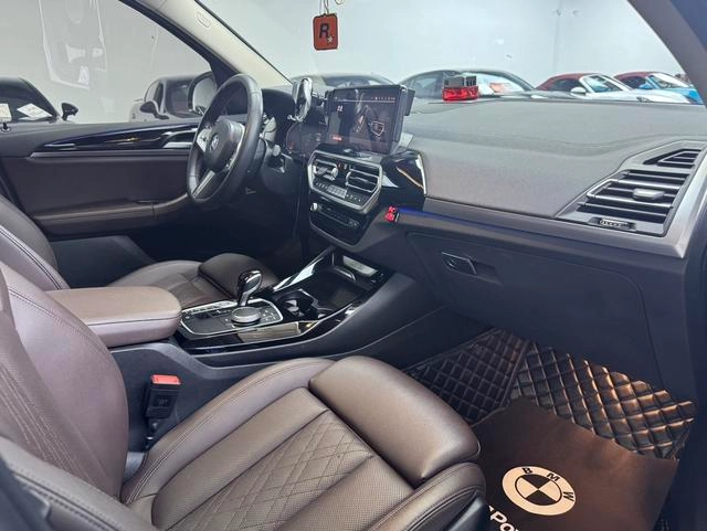 BMW X3 2022 xDrive25i M Conjunto deportivo interior foto 13
