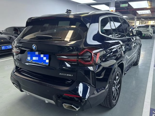 BMW X3 2022 xDrive25i M Conjunto deportivo interior foto 14