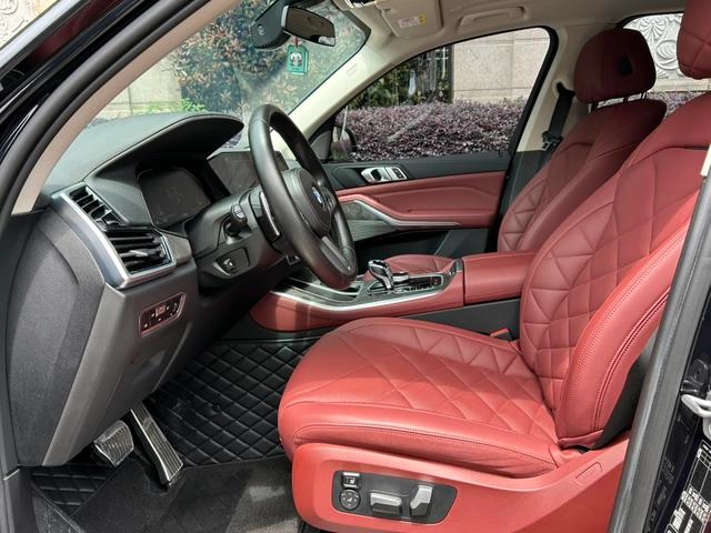 BMW X5 2022 xDrive 30Li Premium Class M Sports suit exterior photo 3
