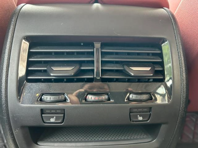 BMW X5 2022 xDrive 30Li Premium Class M Sports suit exterior photo 7