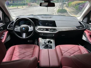 BMW X5 2022 xDrive 30Li Premium Class M Sports suit interior photo 12