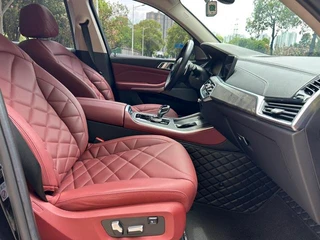 BMW X5 2022 xDrive 30Li Premium Class M Sports suit interior photo 14