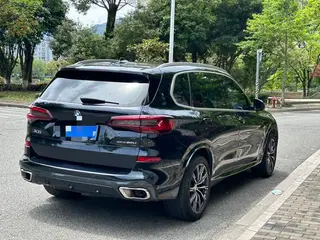 BMW X5 2022 xDrive 30Li Premium Class M Sports suit interior photo 20