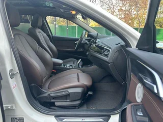 BMW 1 Series 2023 120i M Édition de nuit sportive Yao intérieur photo 14