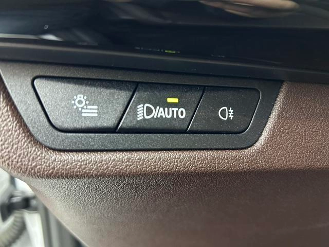 BMW X1 2023 sDrive20Li X Design Suit interior photo 14