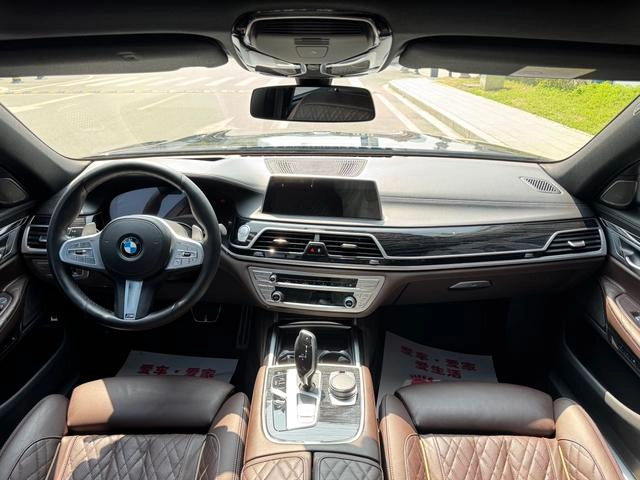 BMW 7 Series 2021 740Li Premium Class M Sports suit interior photo 10