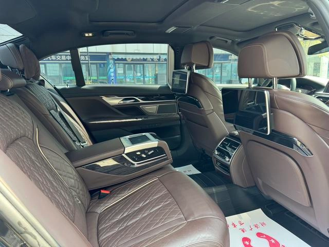 BMW 7 Series 2021 740Li Premium Class M Sports suit interior photo 12