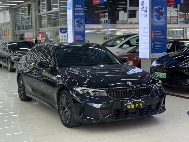 BMW 3 Series 2025 330Li M Traje nocturno deportivo Yao exterior foto 3 BMW 3 Series 2025 330Li M Traje nocturno deportivo Yao exterior foto 3