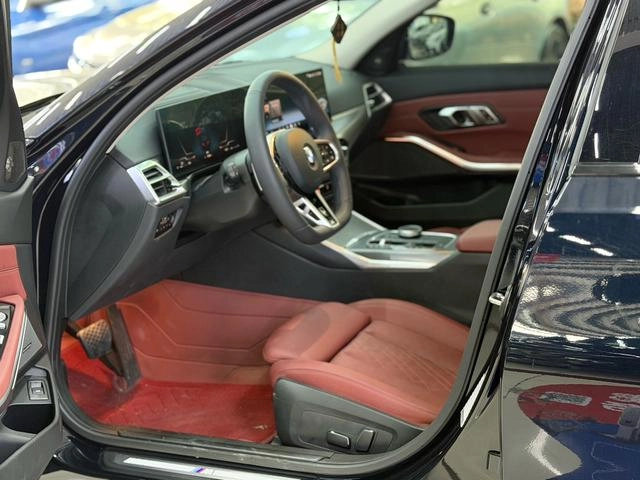 BMW 3 Series 2025 330Li M Traje nocturno deportivo Yao interior foto 10 BMW 3 Series 2025 330Li M Traje nocturno deportivo Yao interior foto 10