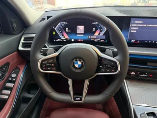 BMW 3 Series 2025 330Li M Traje nocturno deportivo Yao interior foto 16 BMW 3 Series 2025 330Li M Traje nocturno deportivo Yao interior foto 16