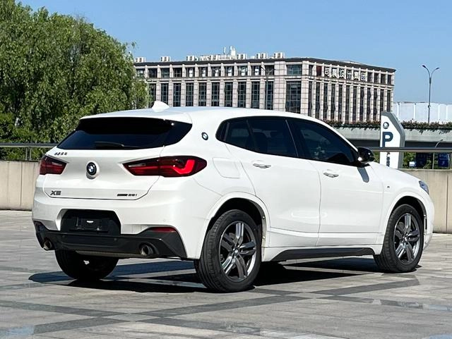 BMW X2 2023 sDrive25i M Édition de nuit sportive Yao extérieur photo 4