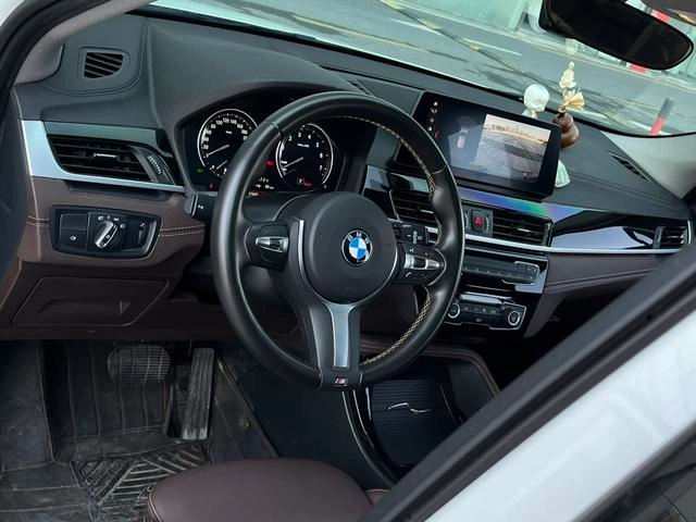 BMW X2 2023 sDrive25i M Édition de nuit sportive Yao intérieur photo 11