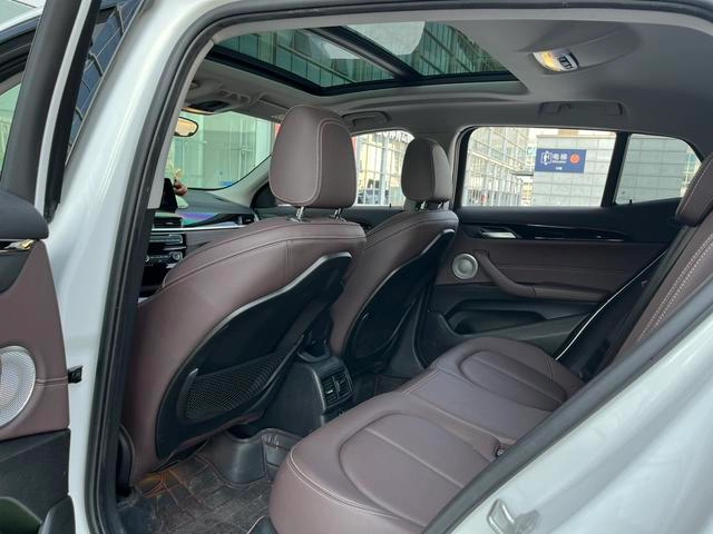 BMW X2 2023 sDrive25i M Édition de nuit sportive Yao intérieur photo 15