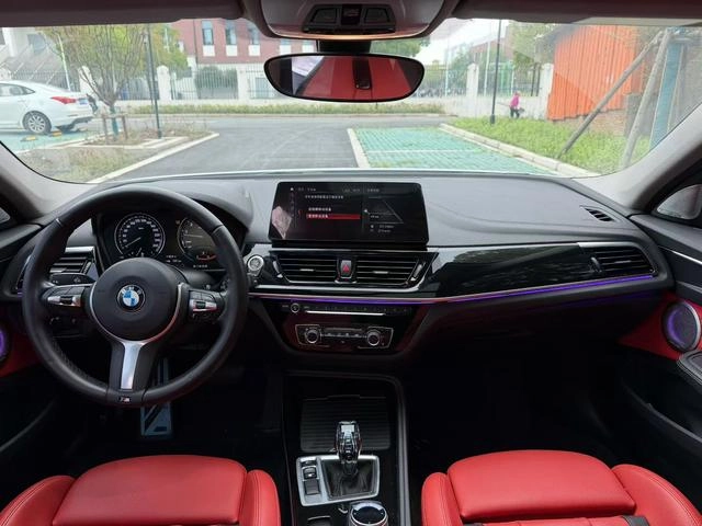 BMW 1 Series 2023 125i M Sports Obsidian Night Edition exterior photo 4