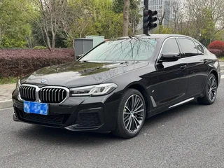 BMW 5 Series 2022 530Li Лидирующий M Спортивный костюм