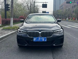 BMW 5 Series 2022 530Li Leading Type M Sports suit exterior photo 2