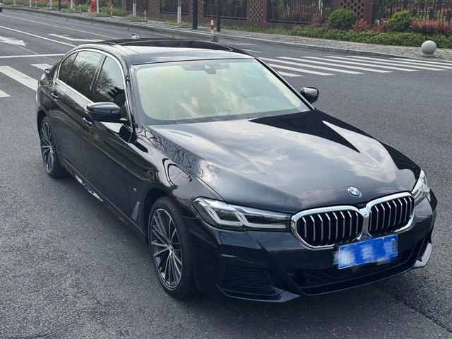 BMW 5 Series 2022 530Li Leading Type M Sports suit interior photo 6