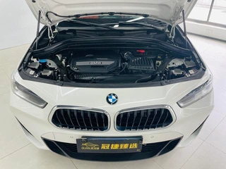 BMW X2 2021 Mise à jour sDrive25i M Ensemble de sport extérieur photo 2