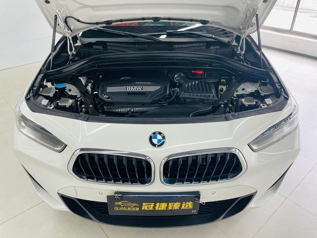 BMW X2 2021 Mise à jour sDrive25i M Ensemble de sport extérieur photo 2