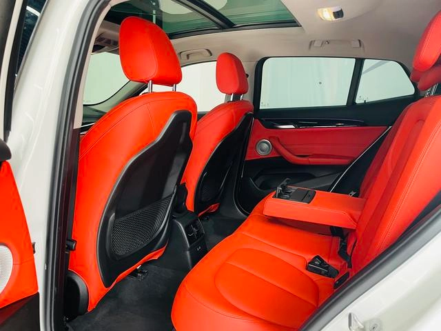 BMW X2 2021 Mise à jour sDrive25i M Ensemble de sport intérieur photo 10