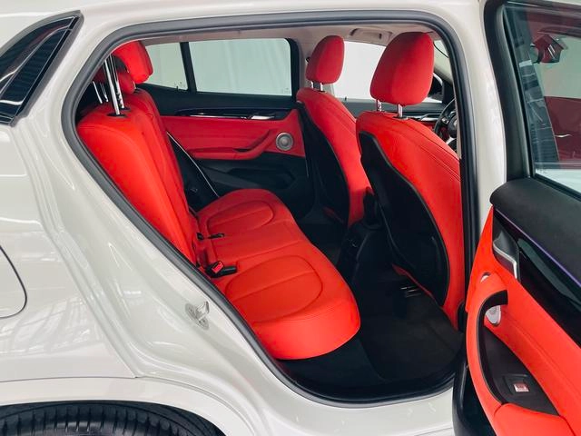 BMW X2 2021 Mise à jour sDrive25i M Ensemble de sport intérieur photo 12