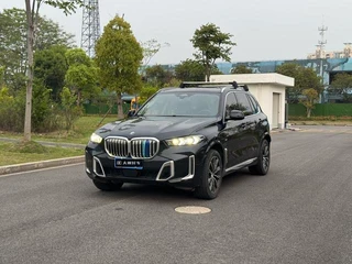 BMW X5 2023 xDrive30Li M Спортивный костюм