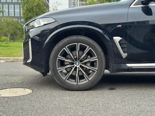 BMW X5 2023 xDrive30Li M Sports suit exterior photo 9