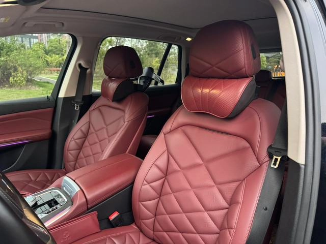 BMW X5 2023 xDrive30Li M Sports suit interior photo 13