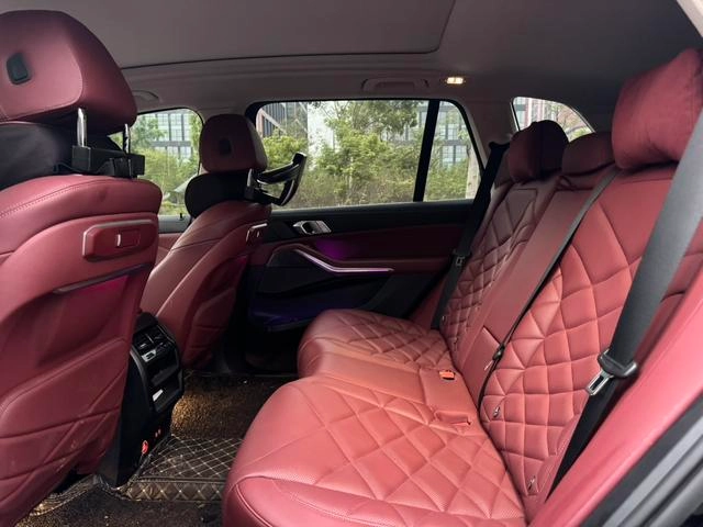 BMW X5 2023 xDrive30Li M Sports suit interior photo 15
