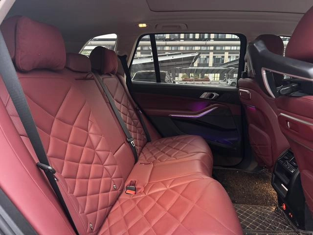 BMW X5 2023 xDrive30Li M Sports suit interior photo 17