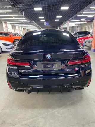 BMW 5 Series 2022 Restyling 525Li M Sports suit exterior photo 6