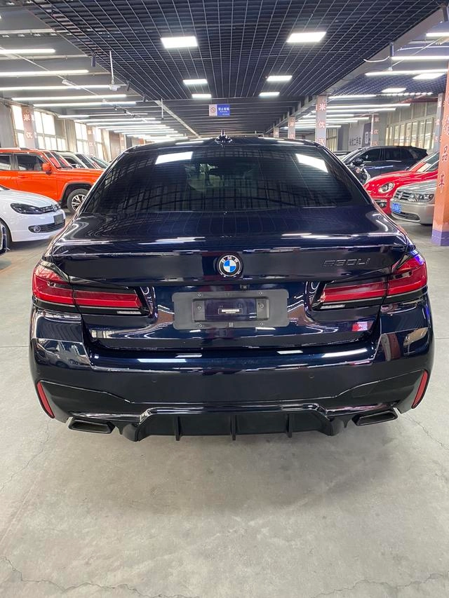 BMW 5 Series 2022 Restyling 525Li M Sports suit exterior photo 6