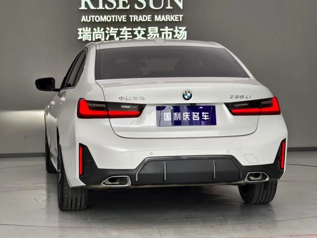 BMW 3 Series 2023 325Li M Sports suit exterior photo 4