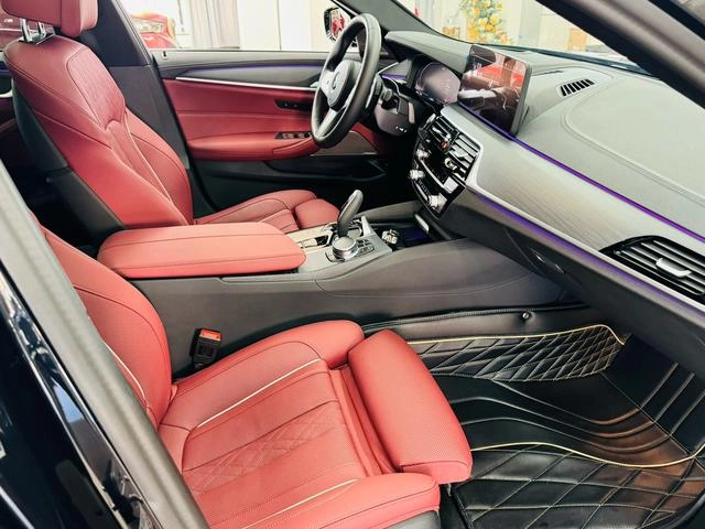 BMW 5 Series 2023 Restyling 530Li Premium Class Luxury Set interior photo 10