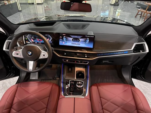 BMW X5 2023 xDrive40Li M Спортивный ночной костюм экстерьер фото 6