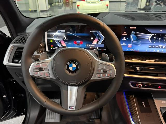 BMW X5 2023 xDrive40Li M Спортивный ночной костюм экстерьер фото 7