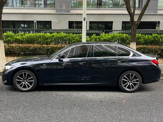 BMW 3 Series 2025 325Li M Conjunto deportivo exterior foto 4