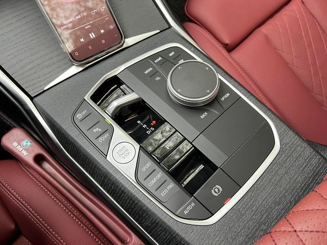 BMW 3 Series 2025 325Li M Conjunto deportivo exterior foto 10