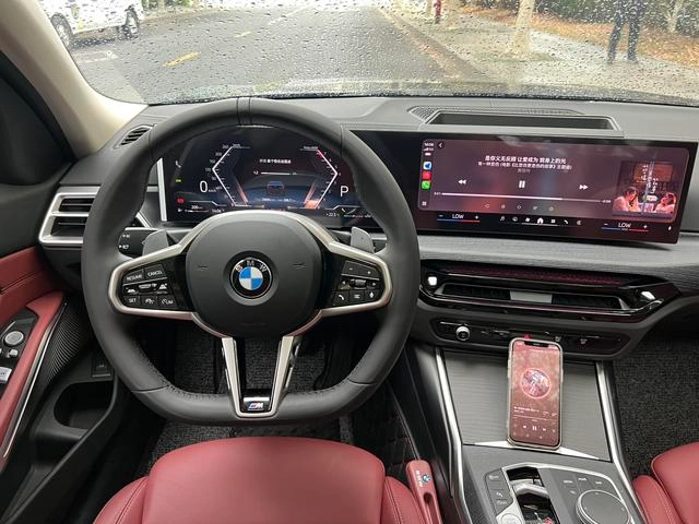 BMW 3 Series 2025 325Li M Conjunto deportivo interior foto 14